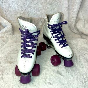 Dominion Canada Roller skates